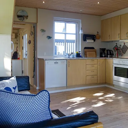 Holiday home Pet Friendly In With Kitchen Gudhjem