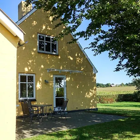 Holiday home Pet Friendly In With Kitchen Gudhjem