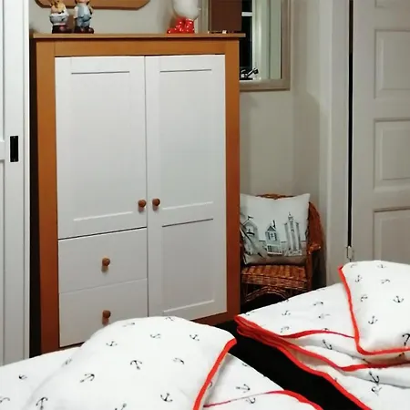 Pet Friendly In With Kitchen *